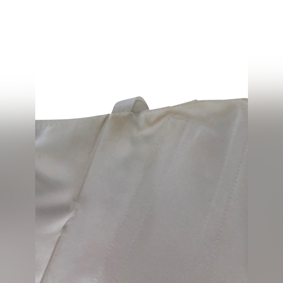 NWT Allure Bridals Style 8821 White Embellished Wedding Dress Size 8 - Picture 8 of 16